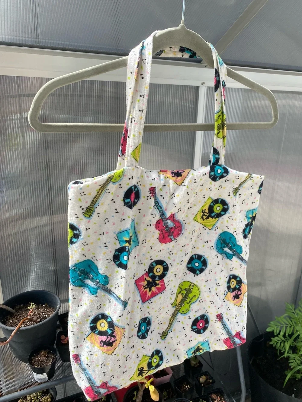 Handmade White Jazz Vinyl Record Pattern Lined Travel Tote Bag - Picture 2 of 7